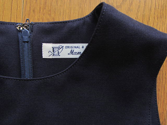 《SALE》未使用！ マムエモア 紺スモッキング ジャンパースカート（x2/2 - プティ・ボヌール petit-bonheur